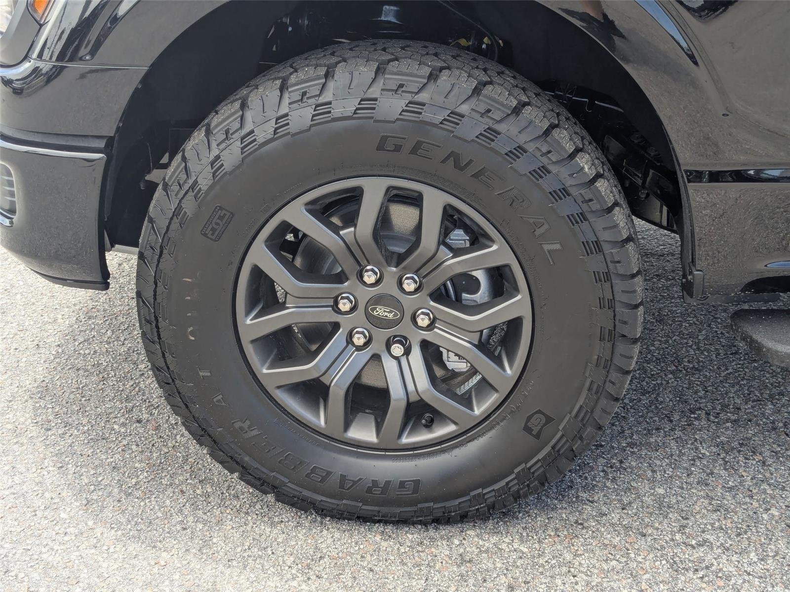 New 2026 Agate Black Metallic Ford Tremor® image 10