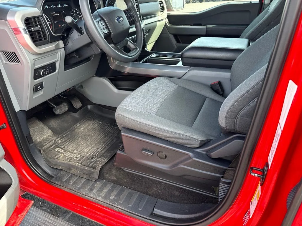 Used 2022 Race Red Ford XLT image 19
