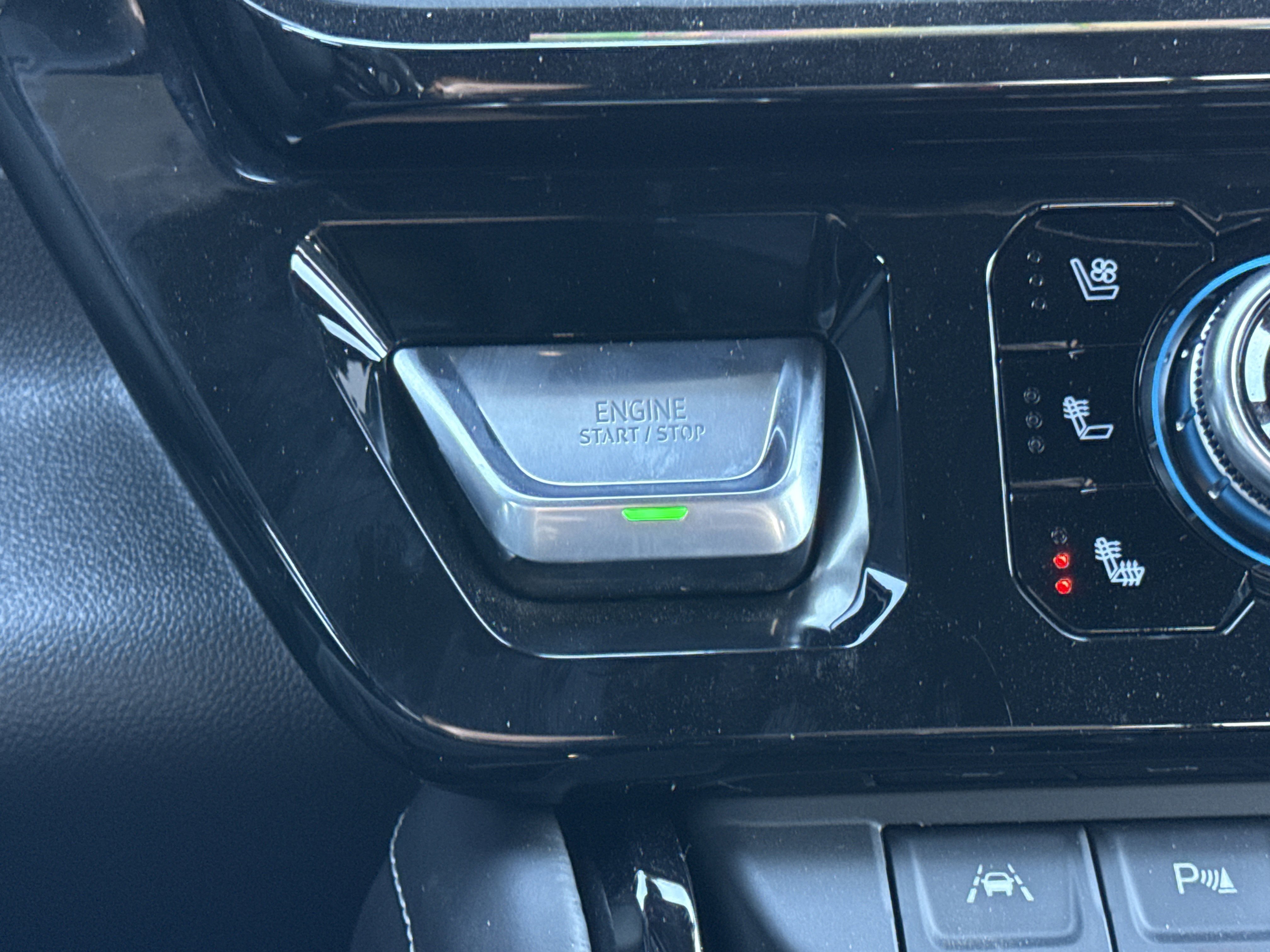 2026 GMC Sierra 1500 AT4X - Photo 26