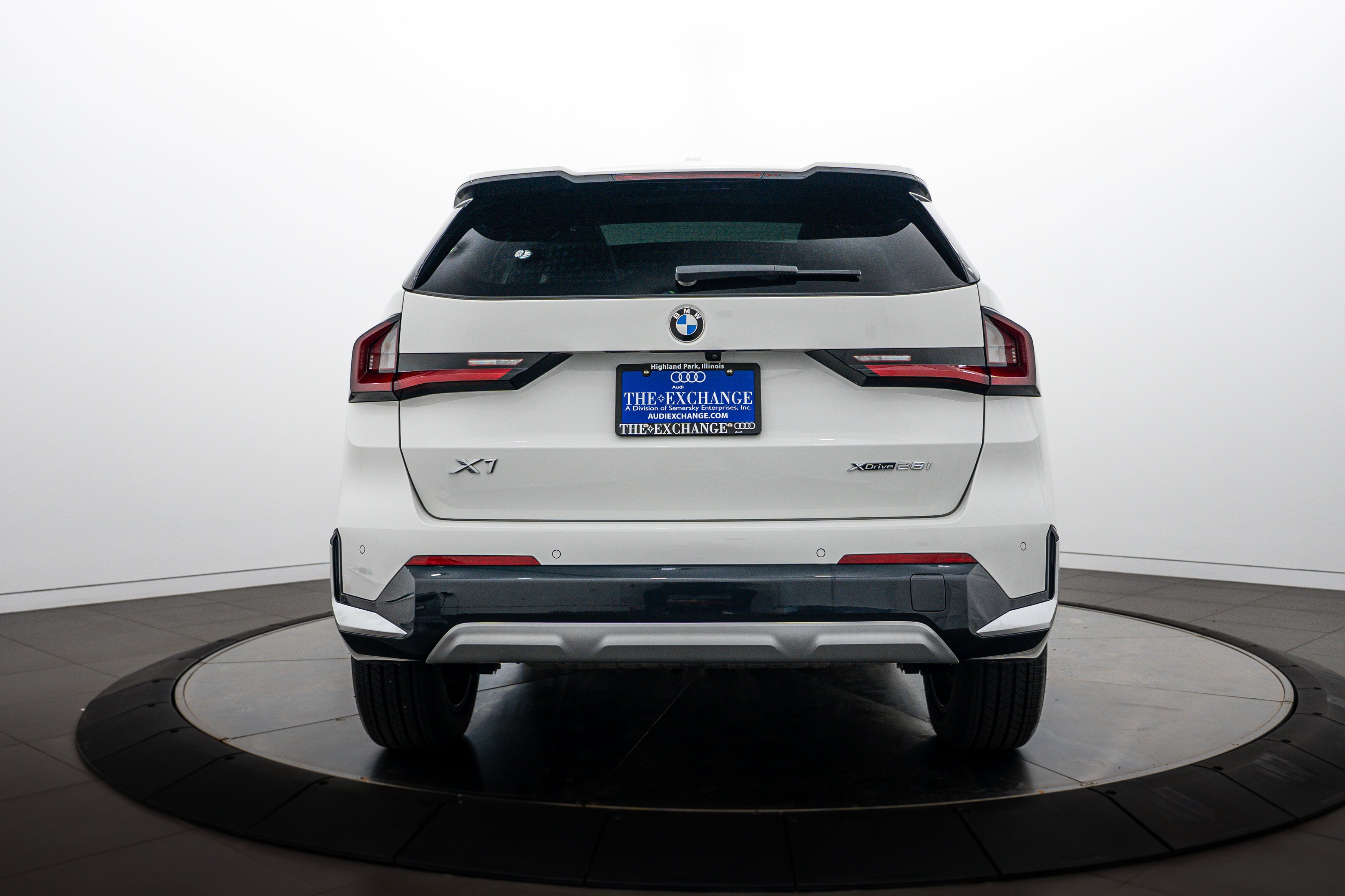 Used 2023 Alpine White BMW xDrive28i image 22