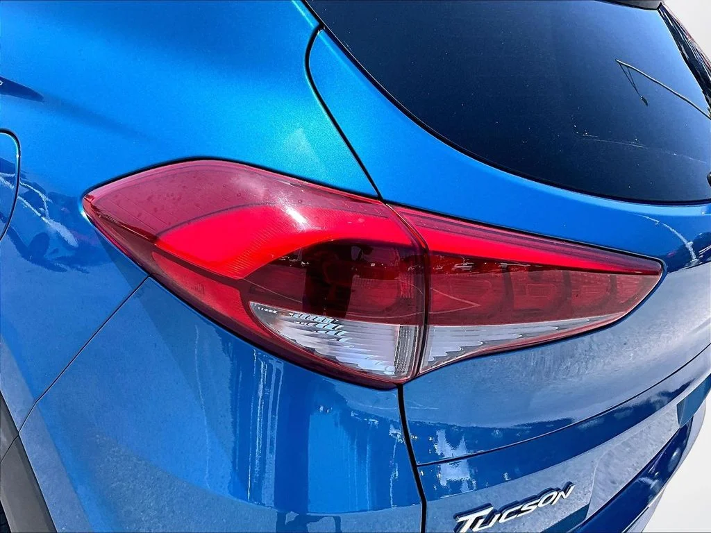 Used 2018 Blue Hyundai Value image 31