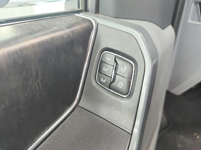Used 2023 White Ford Lariat image 21
