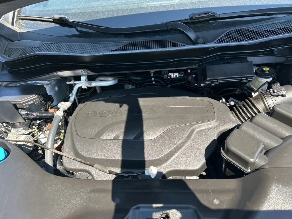 Used 2022 Silver Honda EX-L image 26