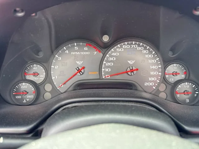 Used 2004 Arctic White Chevrolet  image 19