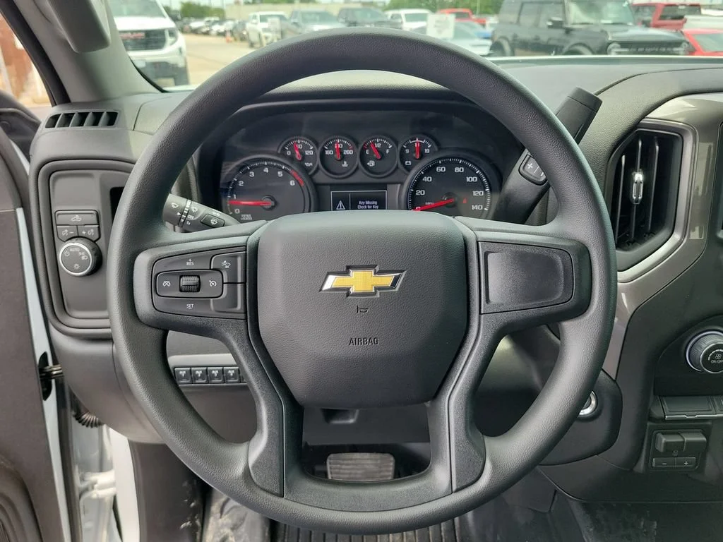 New 2026 Summit White Chevrolet WT image 23