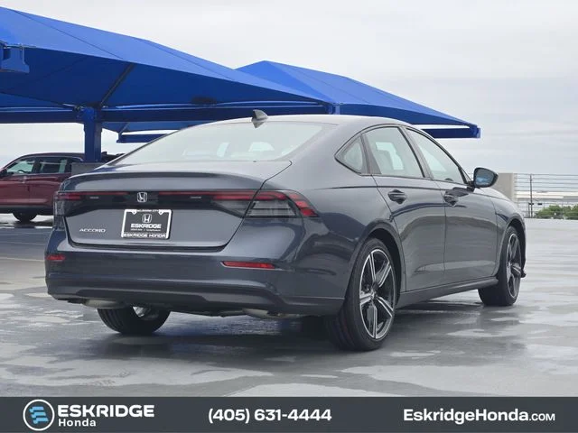 New 2026 Meteorite Gray Metallic Honda SE image 4
