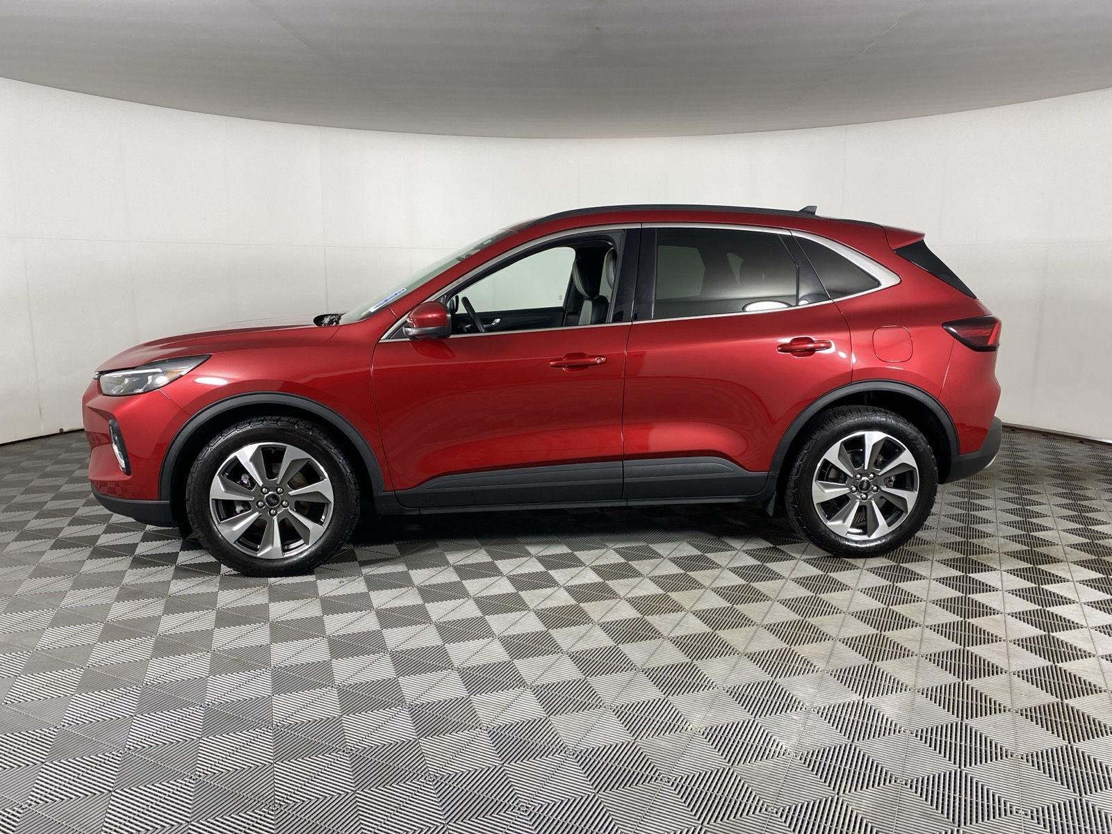 Used 2023 Rapid Red Metallic Tinted Clearcoat Ford Platinum image 7