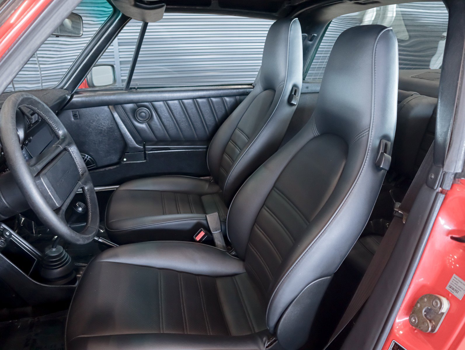 Used 1985 Guards Red Porsche Targa w/5speed trans image 5