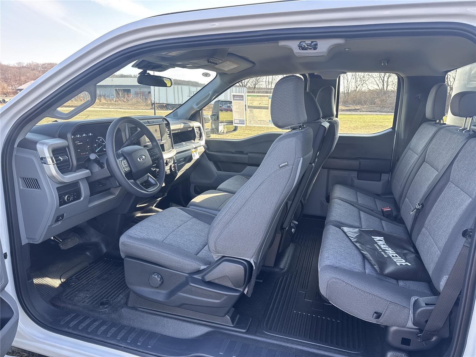 New 2026 Oxford White Ford XL image 13