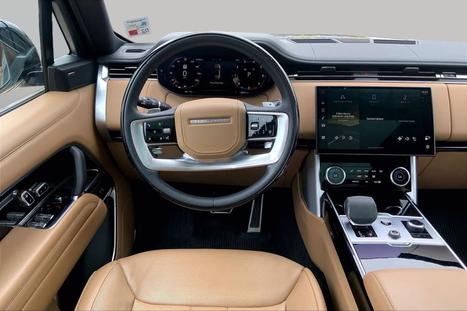 Used 2023 Eiger Grey Metallic Land Rover SE image 6