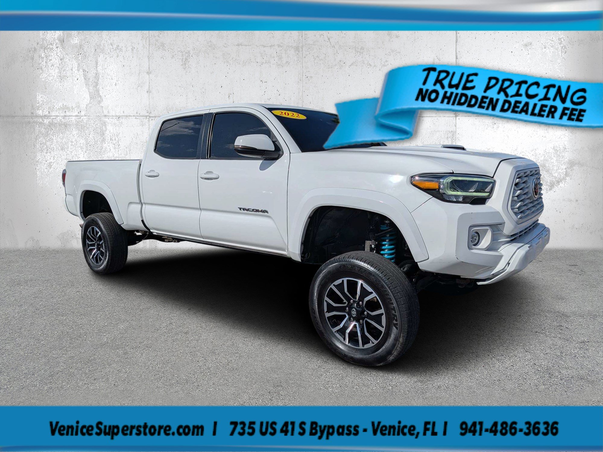 Used 2022  Toyota  image 1
