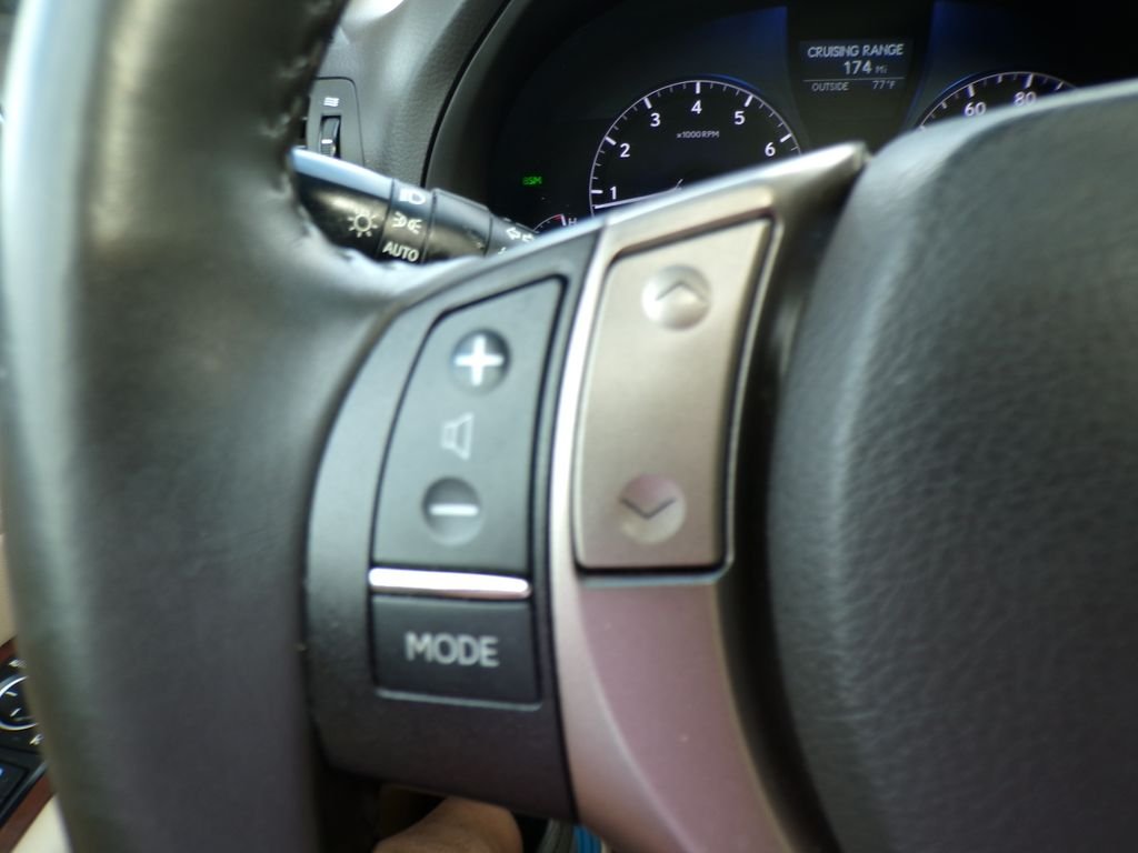 Used 2015 Gray Pearl Lexus 350 image 19