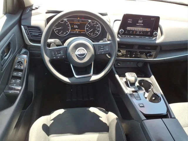 Used 2024 White Nissan S image 17