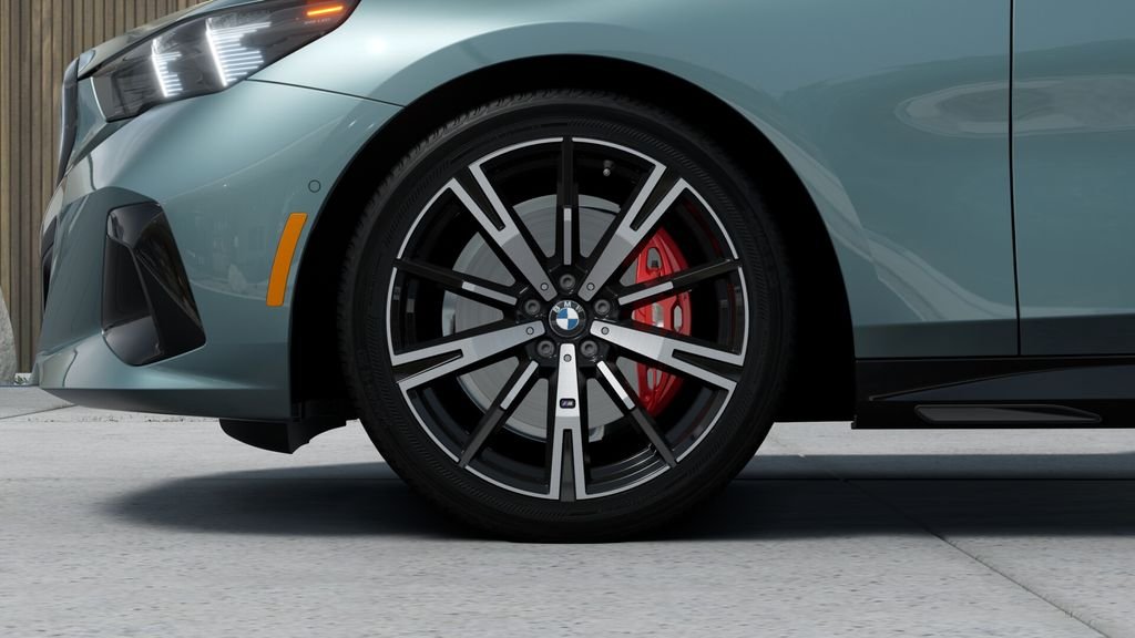 New 2027 Cape York Green Metallic BMW 530i image 7