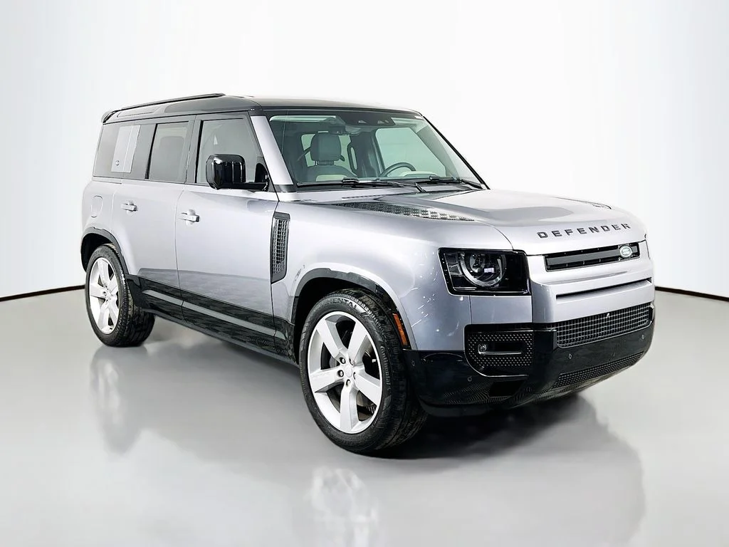 Used 2024 Eiger Gray Metallic Land Rover X-Dynamic SE image 3