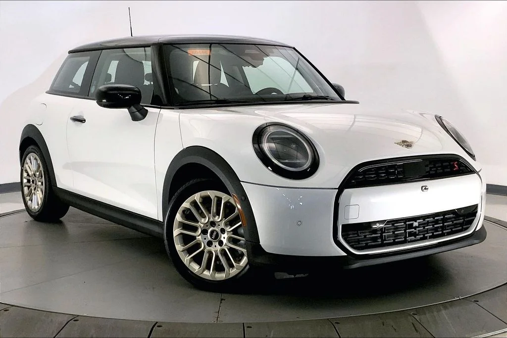 2026 MINI Hardtop Cooper S's photo