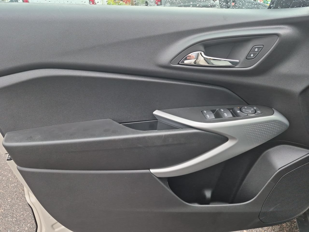 2026 Chevrolet Trax RS - Photo 19