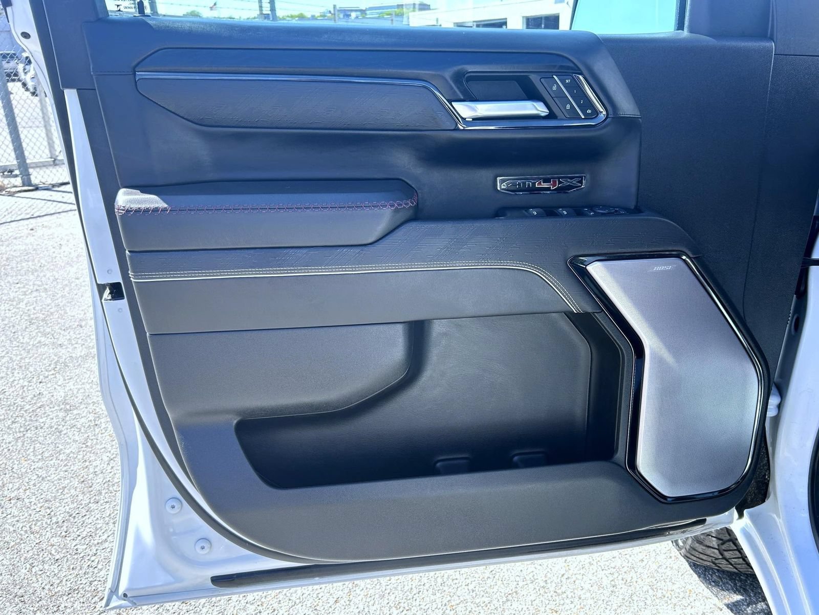 2023 GMC Sierra 1500 AT4X - Photo 10
