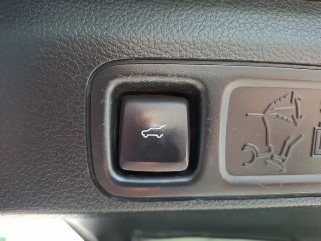 Used 2019 Agate Black Metallic Ford Platinum image 33