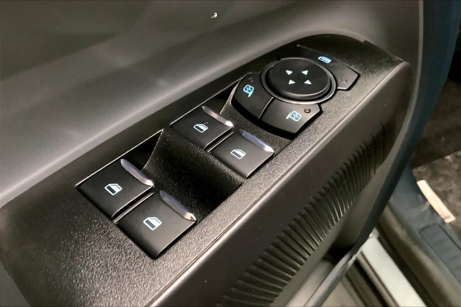 New 2026 M7/CARBONIZED G Ford XL image 17