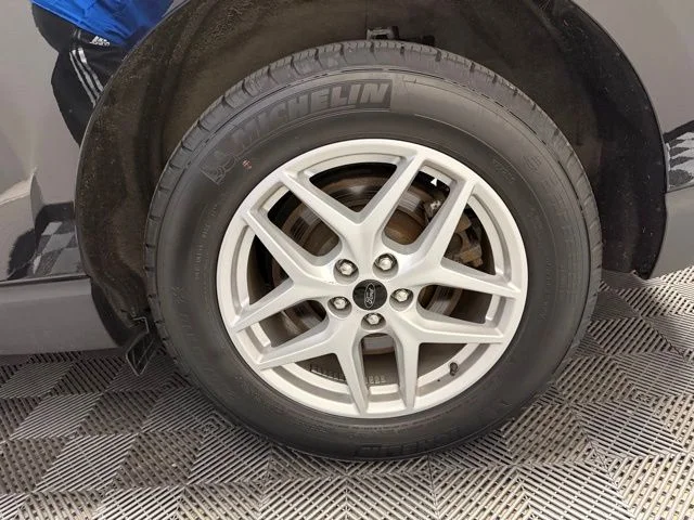 Used 2023 Black Ford SEL image 43