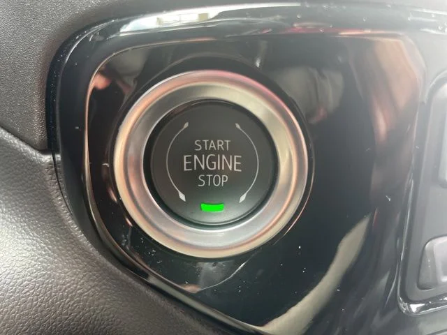 Used 2025 White Chevrolet ZR2 image 26