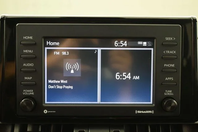Used 2022 White Toyota Adventure image 28