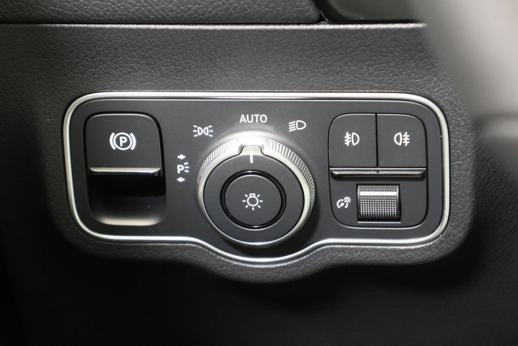 Certified Used 2026 Polar White Mercedes-Benz GLA 250 image 19