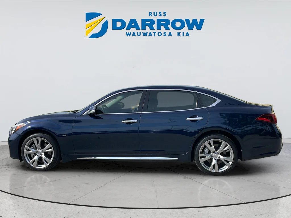 Used 2017 INFINITI Q70L 3.7 with VIN JN1BY1PR5HM210094 for sale in Wauwatosa, WI