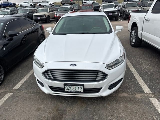 Used 2015 White Ford SE image 2