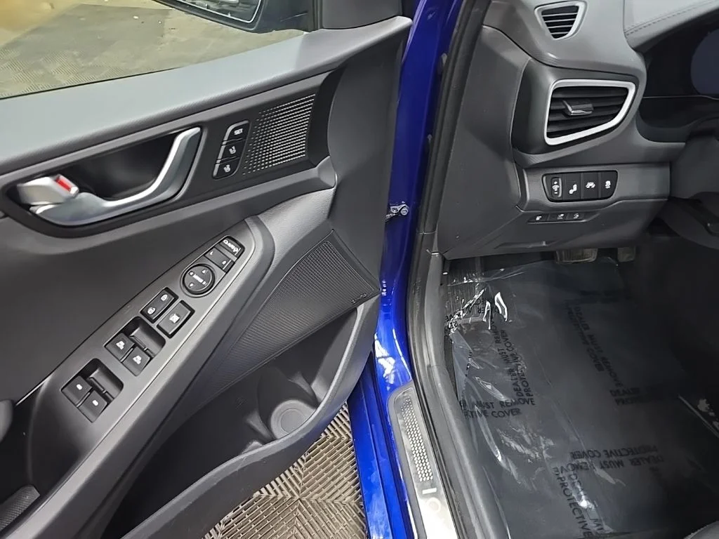 Used 2019 Intense Blue Hyundai Limited image 28
