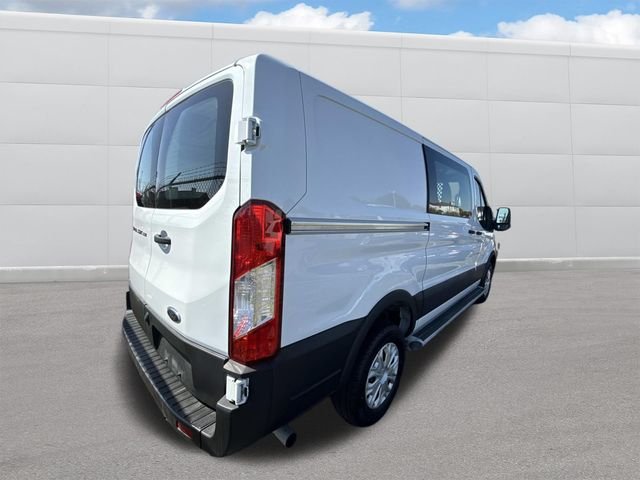 Used 2024 Oxford White Ford Base image 5