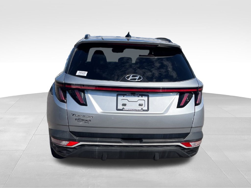 Used 2023 Silver Hyundai SEL image 4