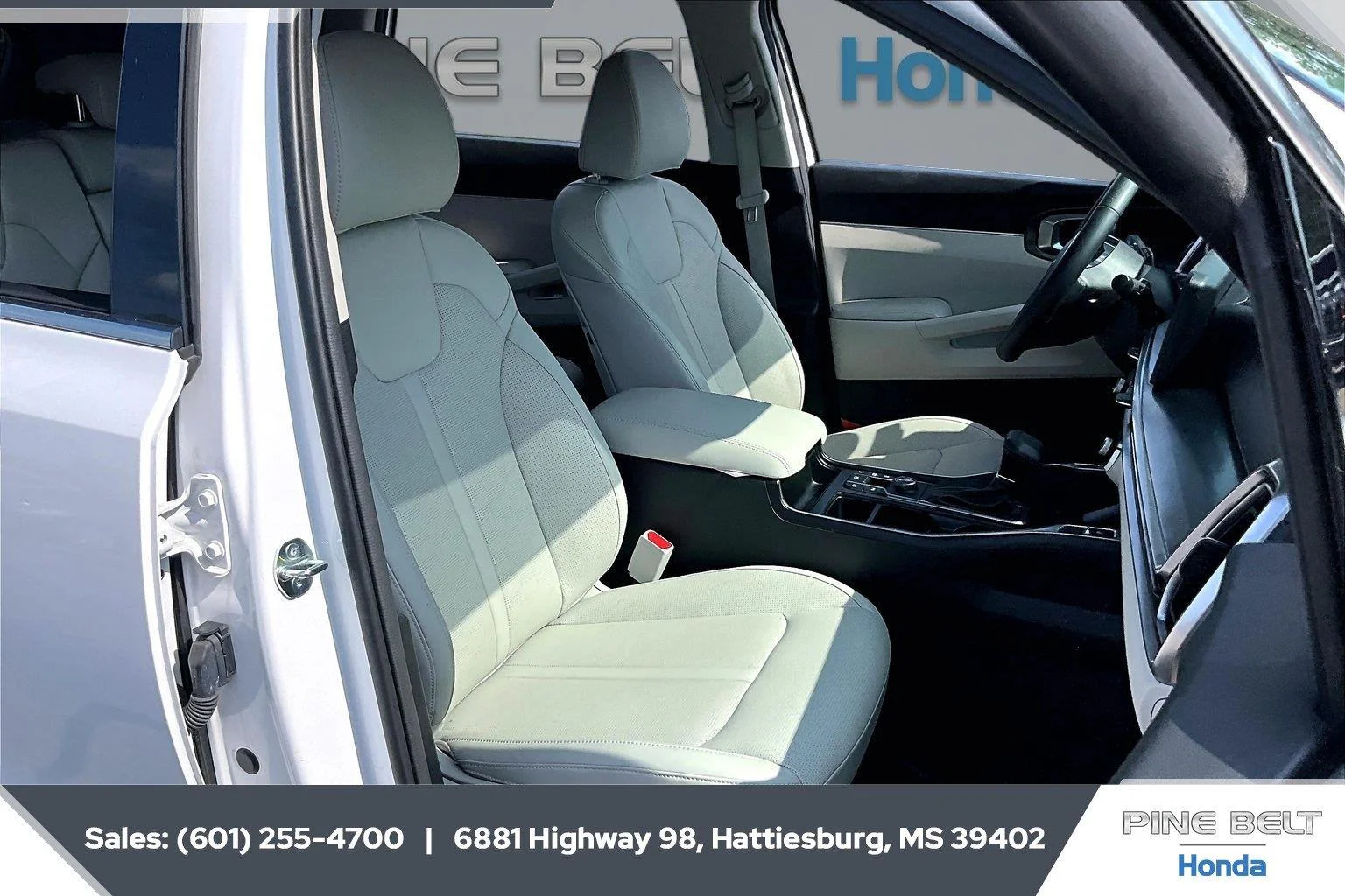 Used 2025 Glacial White Pearl Kia S image 6