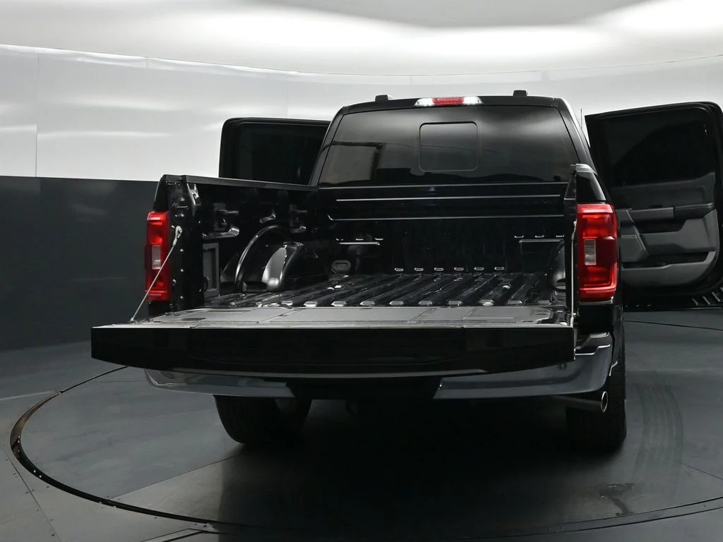 Used 2023 Black Ford XLT image 31