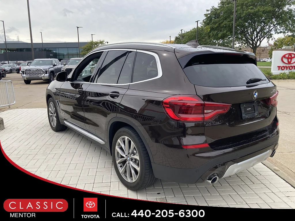 Used 2018 Terra Brown Metallic BMW xDrive30i image 2