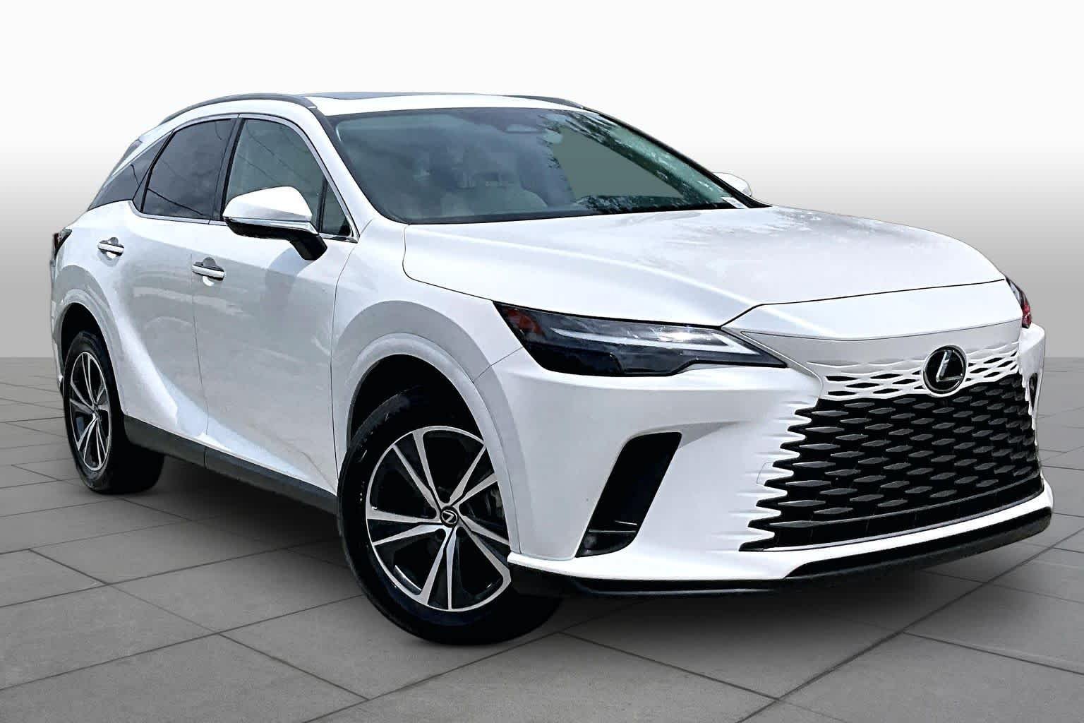 Used 2023 Eminent White Pearl Lexus Premium image 3