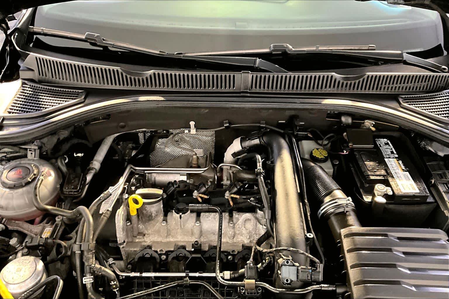 Used 2019 Deep Black Pearl Volkswagen SEL image 30
