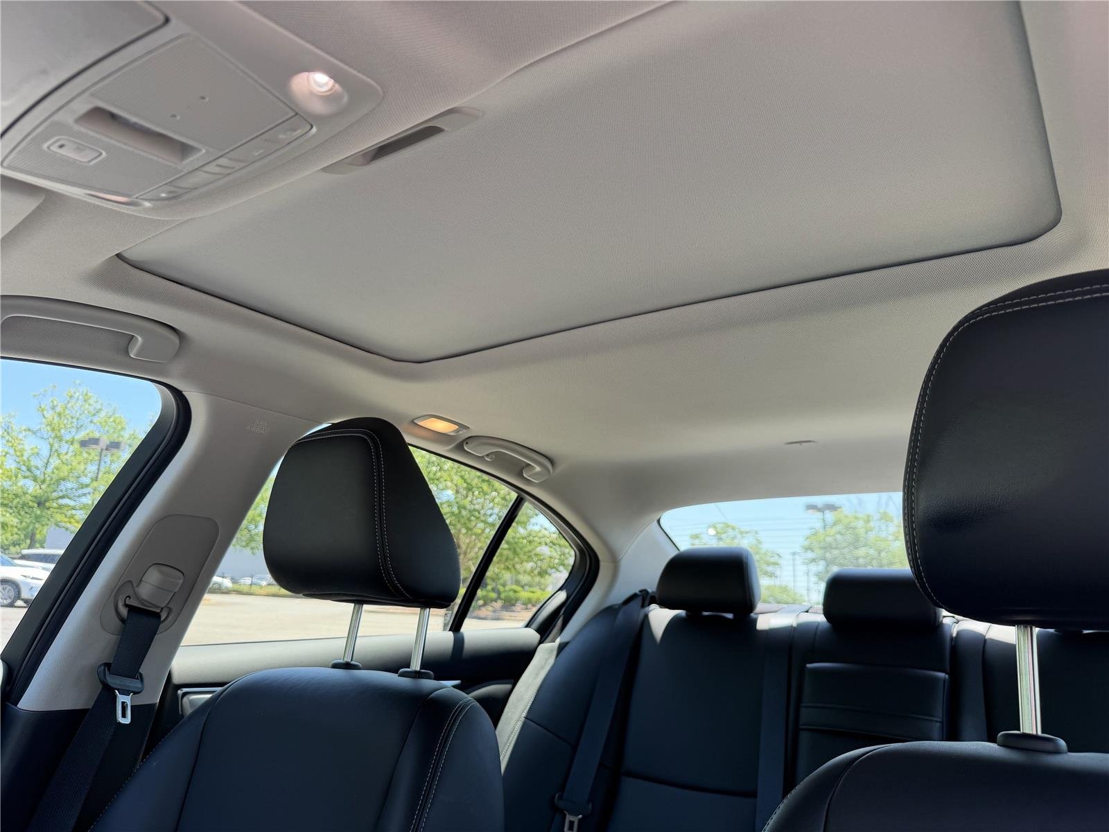 Used 2023 Grand Blue INFINITI LUXE image 22