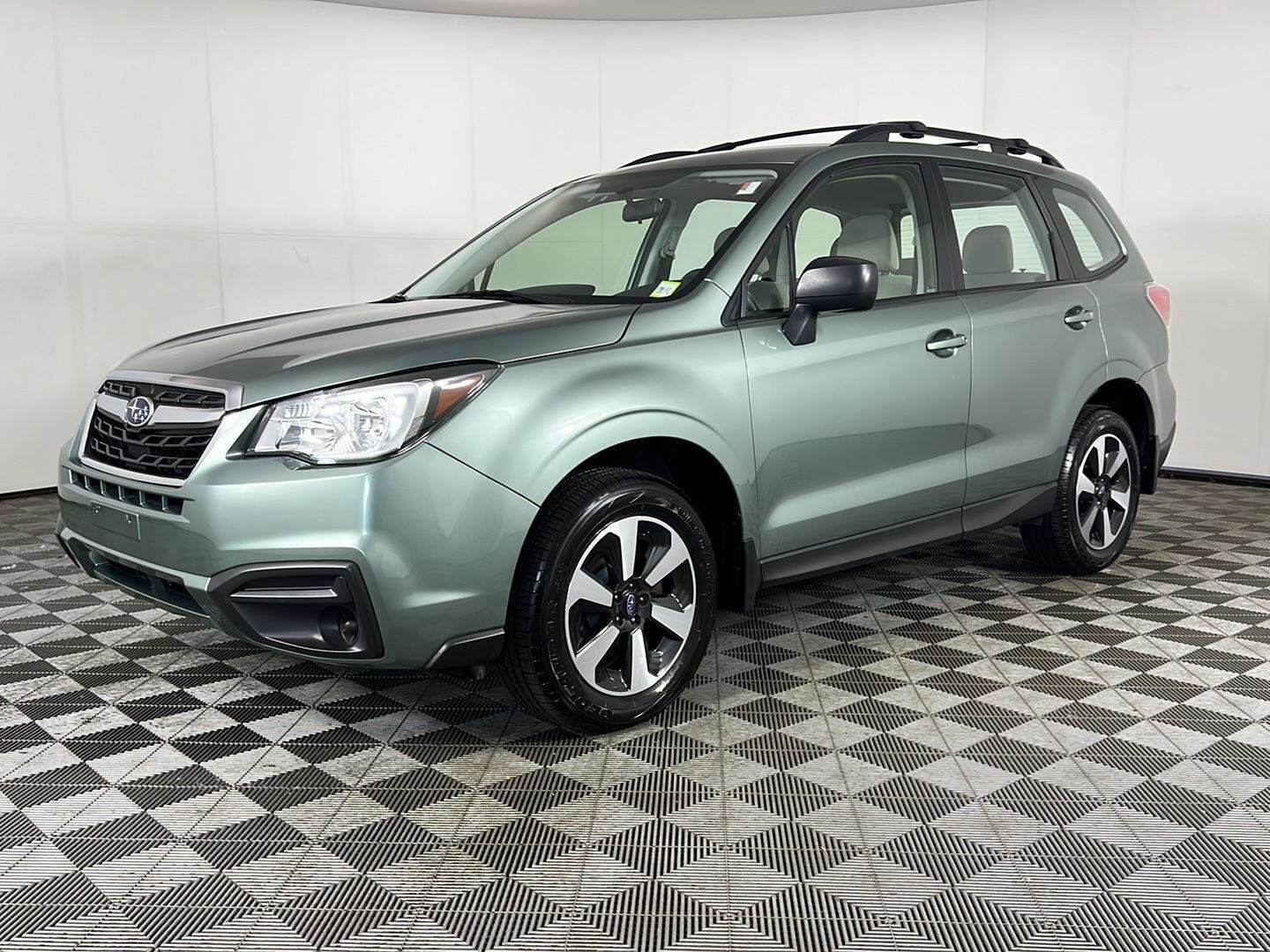Used 2017 Jasmine Green Metallic Subaru 2.5i image 12