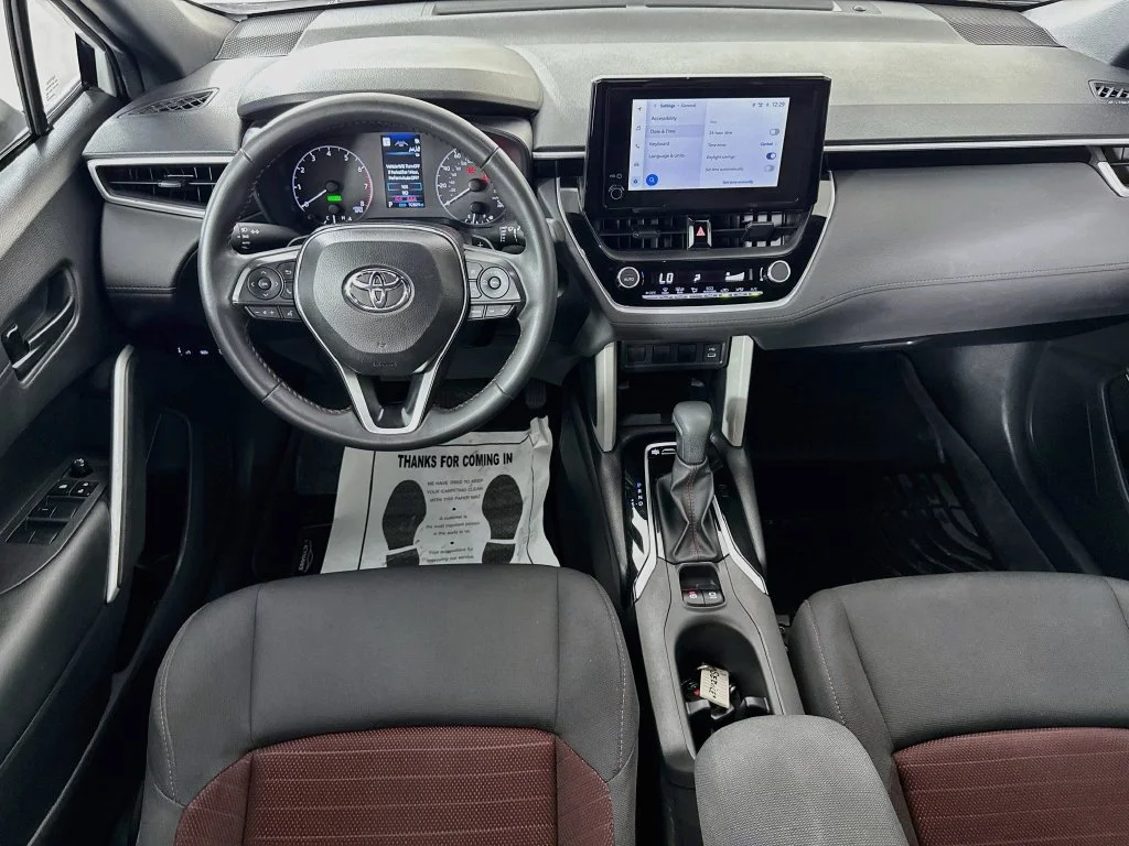 Used 2025 Wind Chill Pearl Toyota Hybrid Nightshade image 26