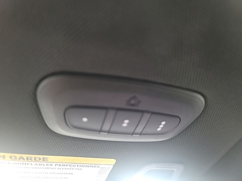 Used 2025 Silver Jeep Limited image 29