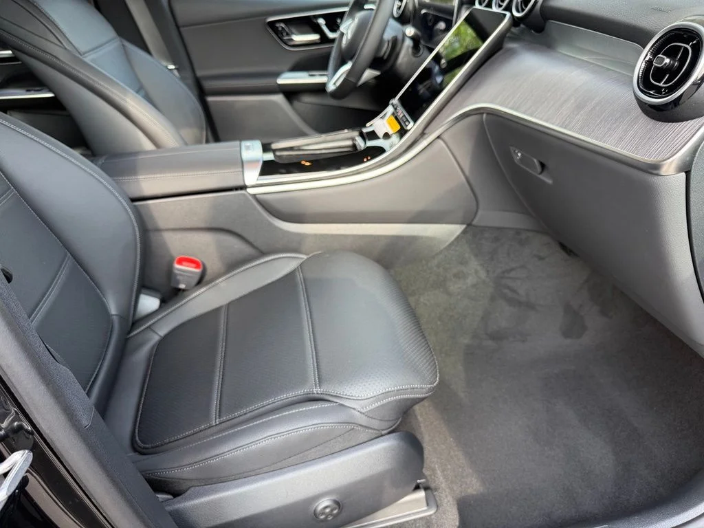 New 2027 Black Mercedes-Benz GLC 300 image 51