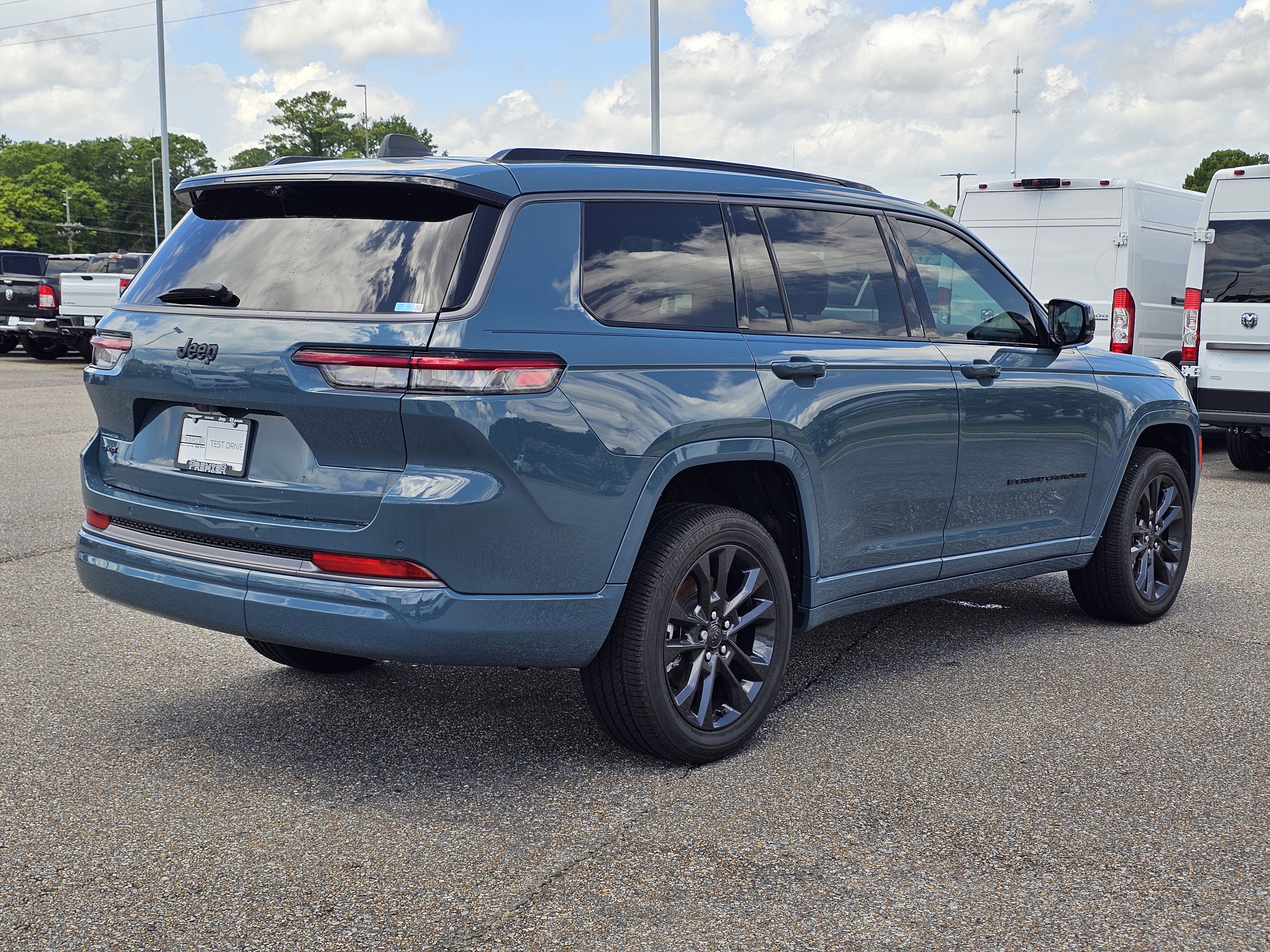 New 2026 Steel Blue Jeep Limited Reserve image 8