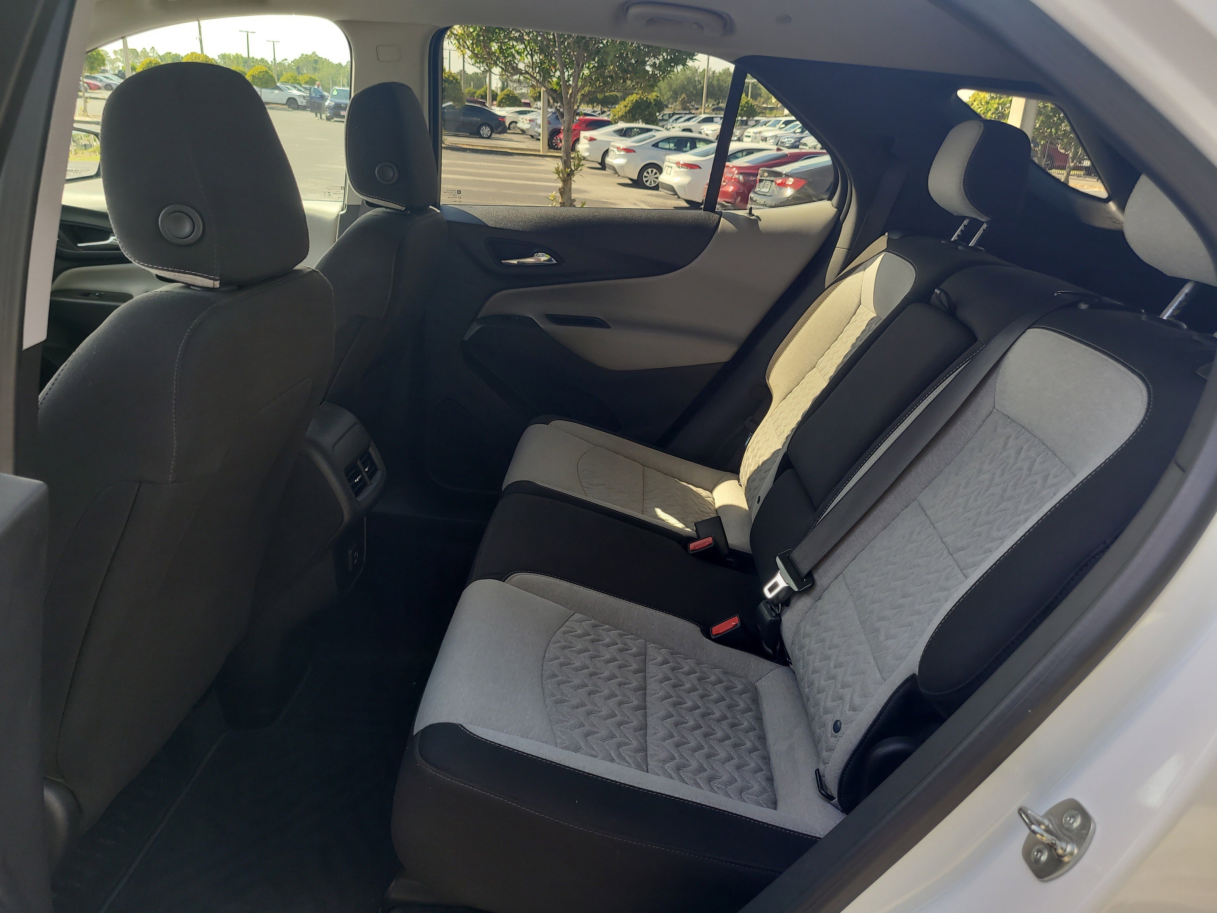 Used 2024 Summit White Chevrolet LT image 13