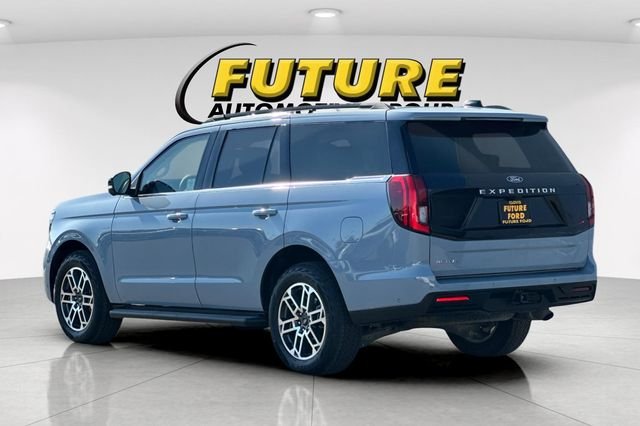 Used 2025 Gray Ford Active image 5