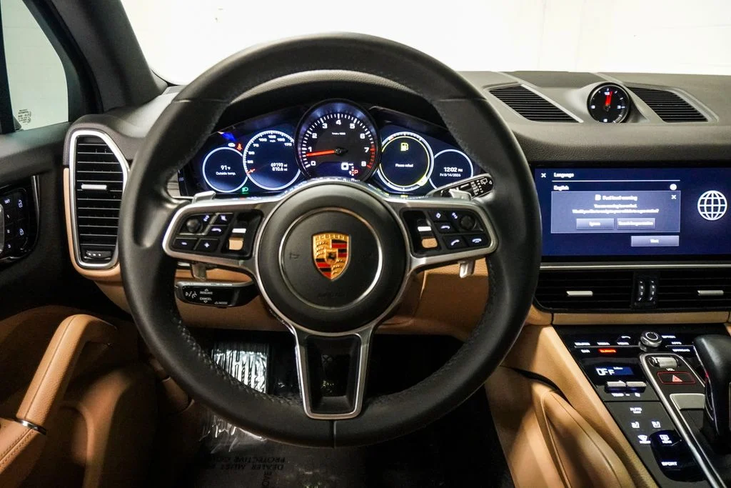 Used 2023 White Porsche Base image 15