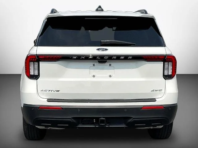 New 2026 Star White Metallic Tri-Coat Ford Active image 40
