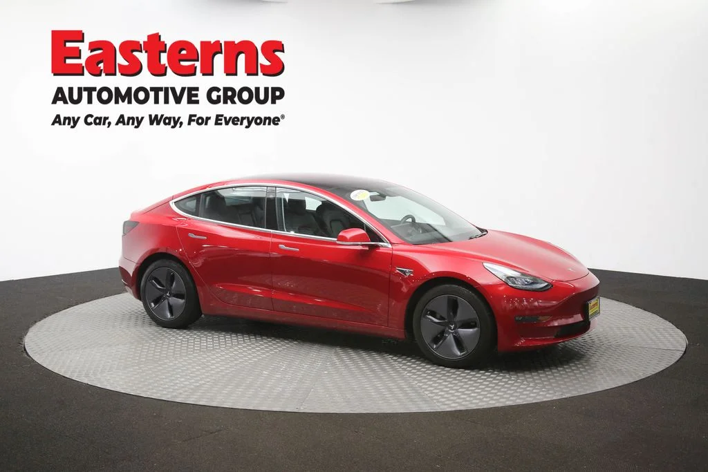Used 2018 Red Tesla Long Range image 42