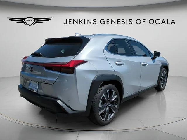 Used 2020 Silver Lexus 250h Base image 7